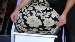 Saya menarik ke bawah pantyhose ketat dan mengongkek pantat besar ibu tiri saya dengan keras!