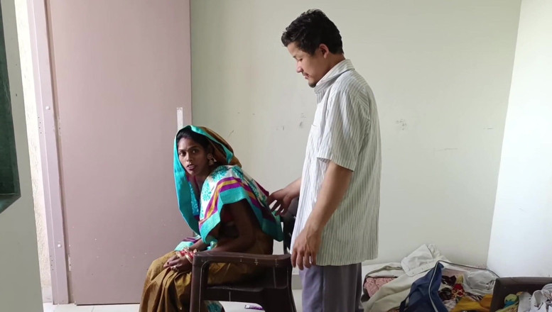 Desi Club House: El padrastro de la leche de su hijastra y la...