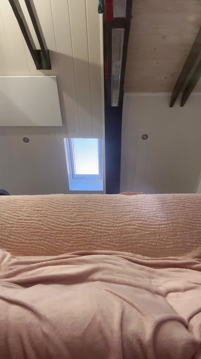 Elisa Bayer: ブロンドのティーンが彼女自身をファック