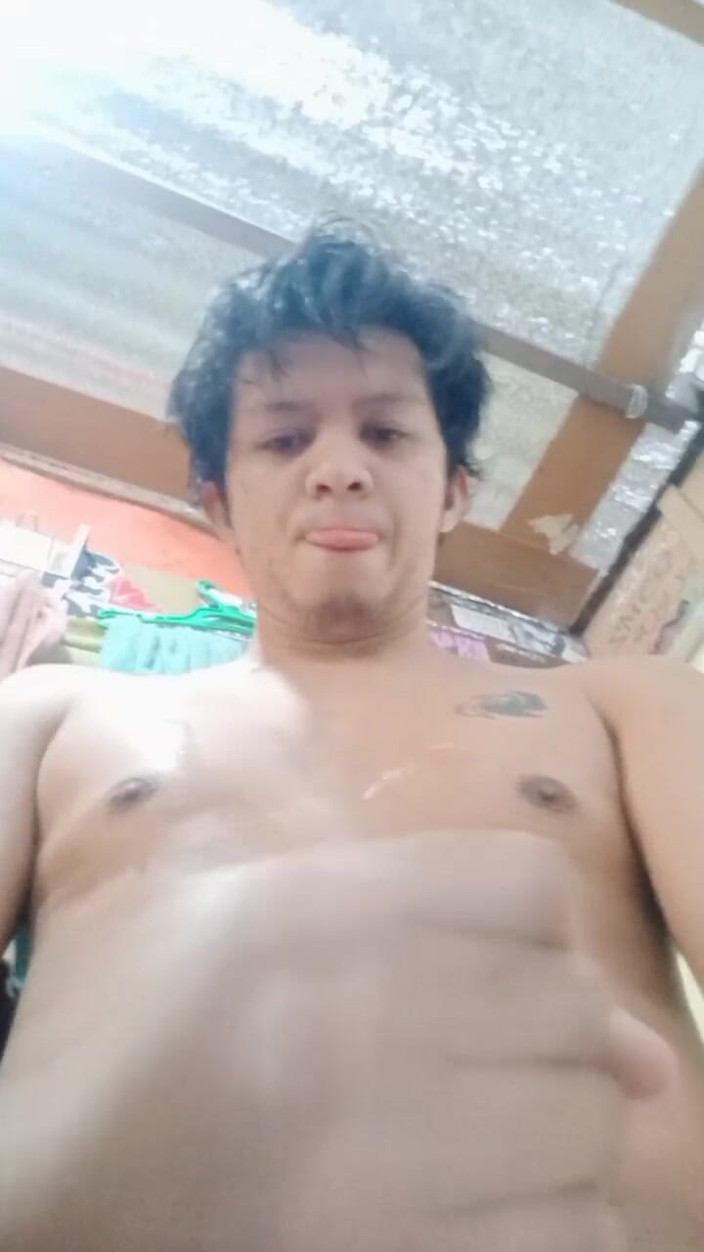 KrakenTwink: 为爸爸发情，让我的鸡巴探索！pinoy Twink自慰并高潮