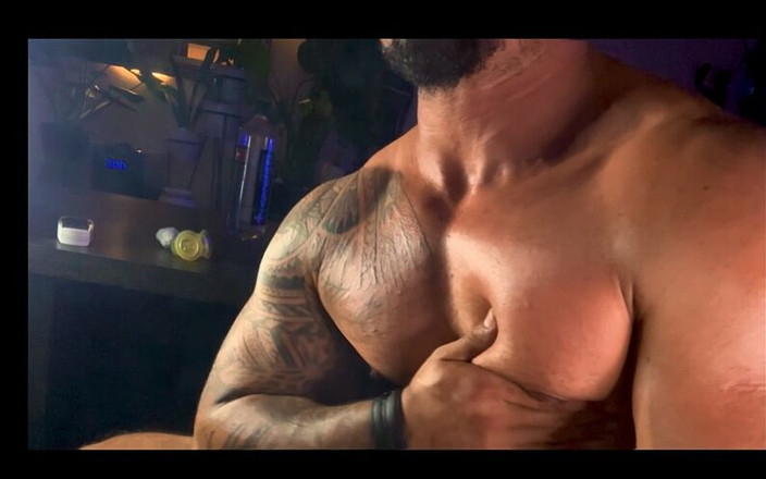 Reds and Muscles: 我只是试图放松，但我不能！！Holy Sh.t...这真的很强！该死，你们喜欢吗？你感觉如何？