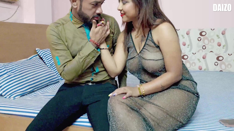 Daizo Premium: Bhaiya non era a casa quindi ho suonato con bhabhi