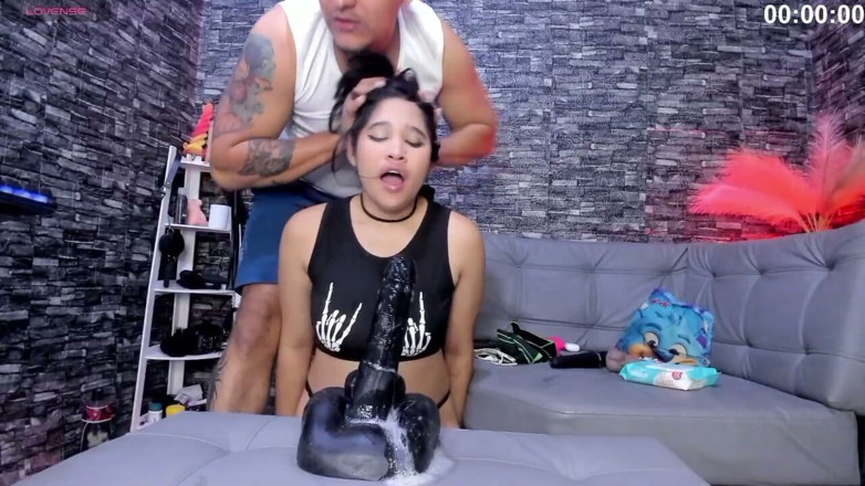 Valeska: Carinha De Valezka Com Dildo