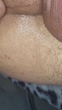 Tvrdě ošukal sissy femboye na stole bez kondomů, se spoustou mrdky vystřelují z jejich velkých ptáků!