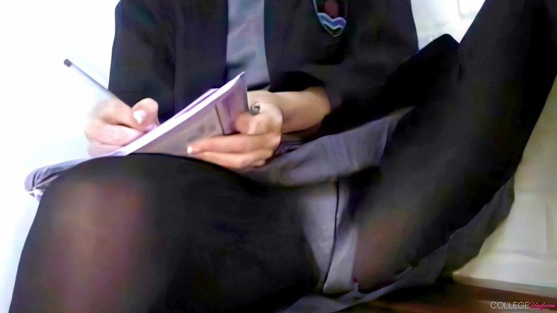 College Uniform: Up Sk!rt con sophia smith