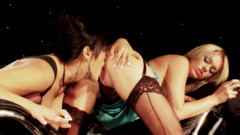 Radical Lesbian: Sexy lesbičky se navzájem potěší