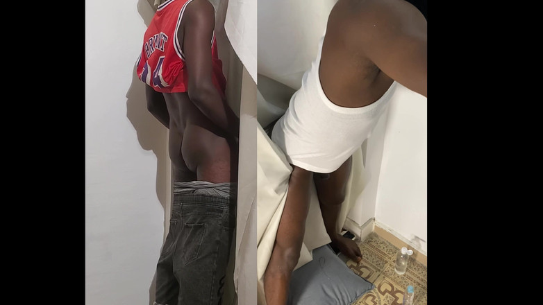 Gloryhole Africa: Gloryhole Chupando e sendo fodida por Hamza, o Garoto Hausa...