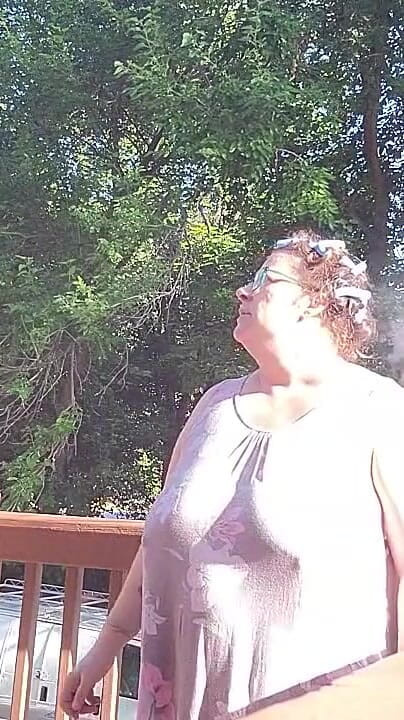 Foxx Denn Studio: Ma's Smokin' in Curlers