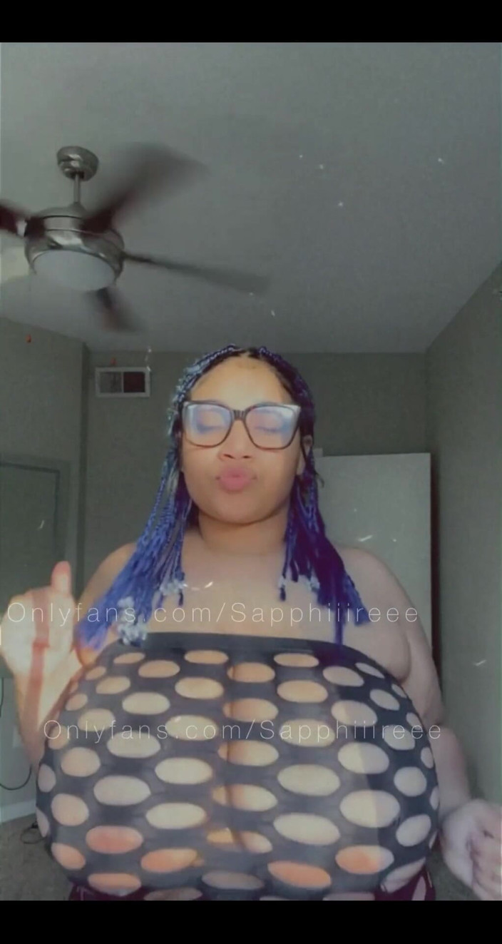 Biggdebbie solo: Вівторок Будь схожим