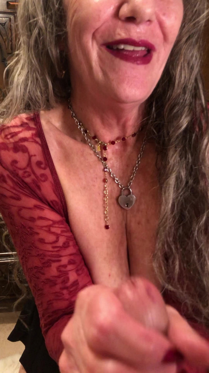 MaXXXimumMilf: How to Worship a Cock &amp; Swallow Every Drop! Maxxximummilf