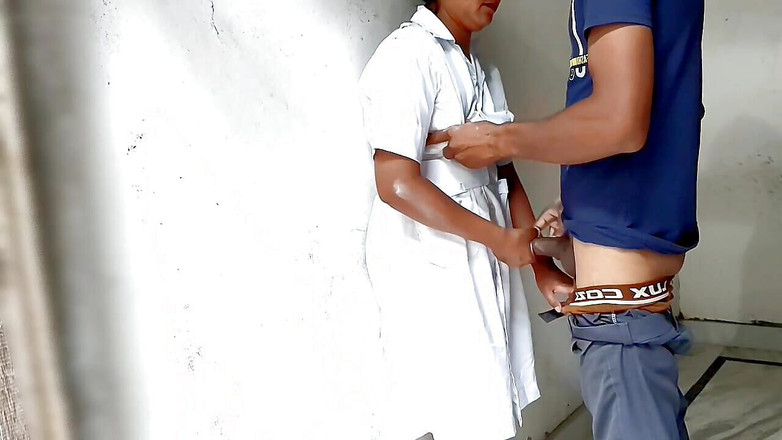 Fuckkkker: Секс индийской медсестры