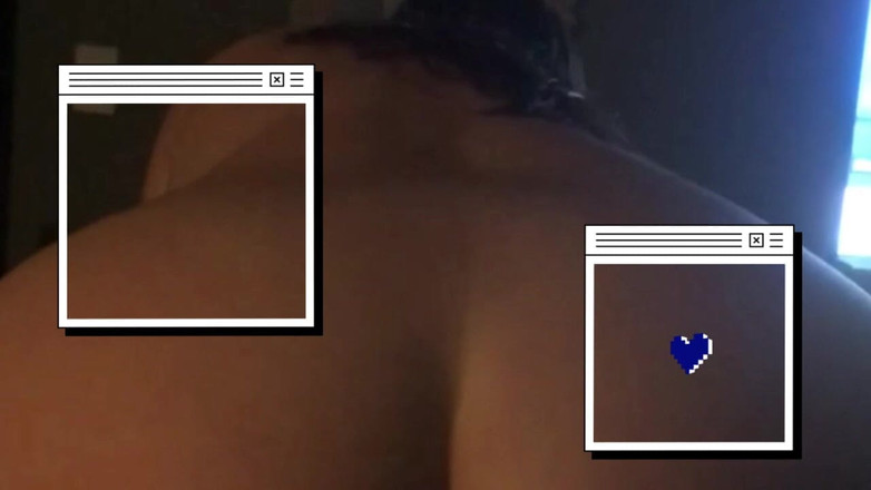 Lom: Nó ở trên con cặc của tôi rất tốt và với...