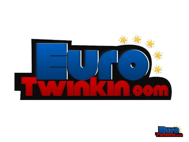 Euro boy xxx: 그의 똑바른 친구는 그것을 즐긴다!