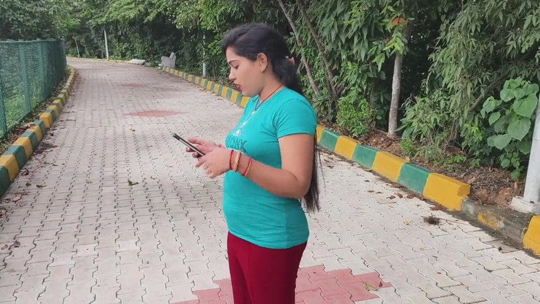 Sona bhabhi: La moglie odia desi si diverte con il suo ragazzo...