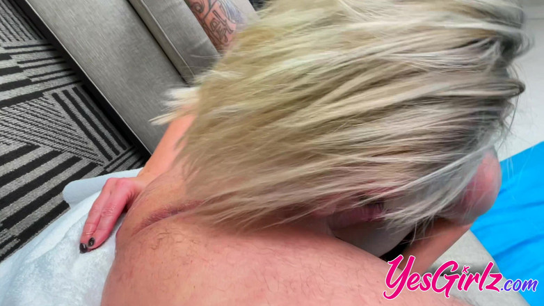 YesGirlz: Milf Kyla Keys krijgt haar kont en kut geneukt