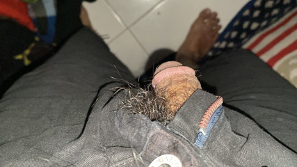 Jackson World: Cowok sange amatir kepergok masturbasi sendirian di kamarnya