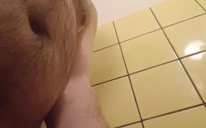 Ed Eden: Closeup Bathroom