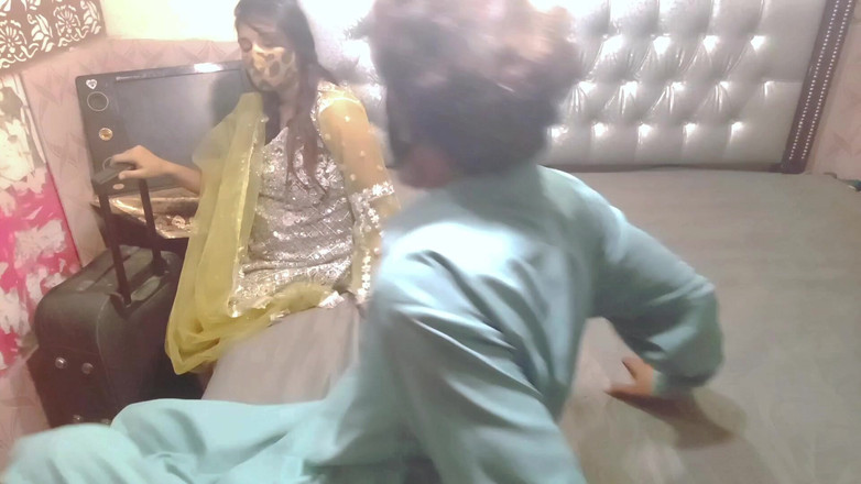 MehwishButt: Shadi Wali Raat Purana Milenec Pokoj Mai Gus Gya naposledy...