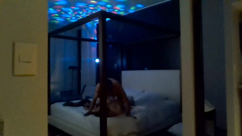 Alfamalexxx: Primer video porno de Alfamale y Paula Rubia