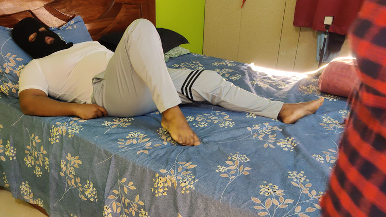 Hope Love: 马来西亚女孩非常努力地骑乘鸡巴