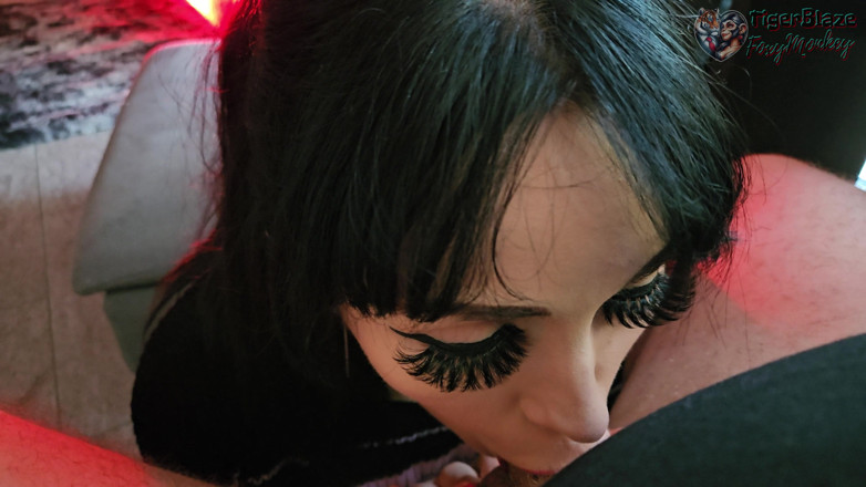 TigerBlazeFoxyMonkey: I Love the Way Wife Mouth Meets My Balls.