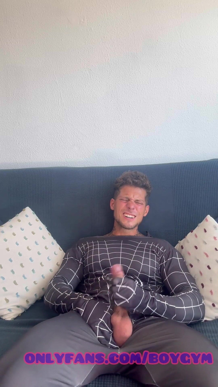 BoyGym: 我的大鸡巴渴望你的小穴