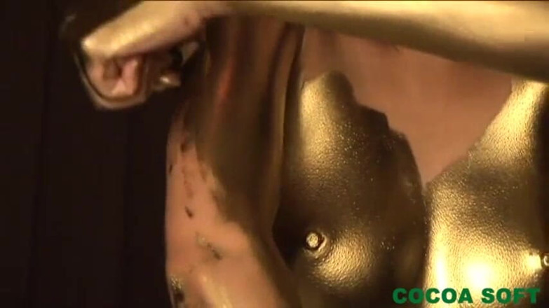 Cocoa Soft: Gold paint