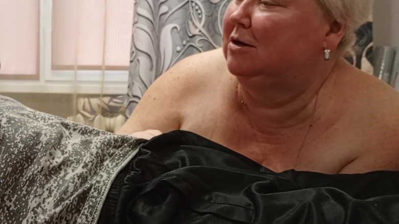 Zona901: Macecha dává kouření pro část spermatu