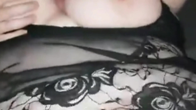 Real homemade BBW BBC porn: 私の大きなおっぱいをしごく BBC 正常位のドキドキ