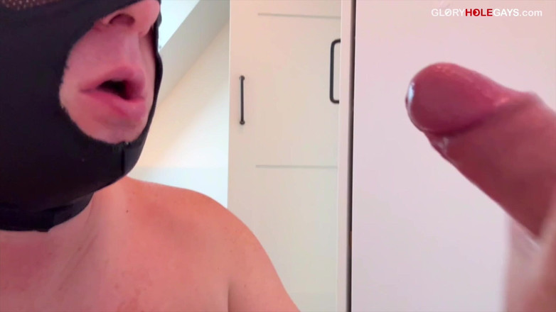 GLORYHOLEGAYS: La prima volta del ragazzo etero al gloryhole - accesso limitato