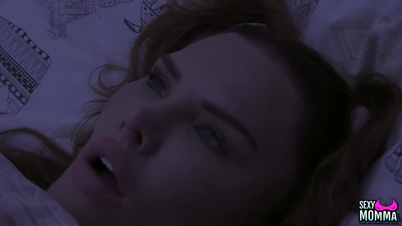Sexy Momma XXX: Bambi üvey üvey kızı Billie için kurallar koyuyor