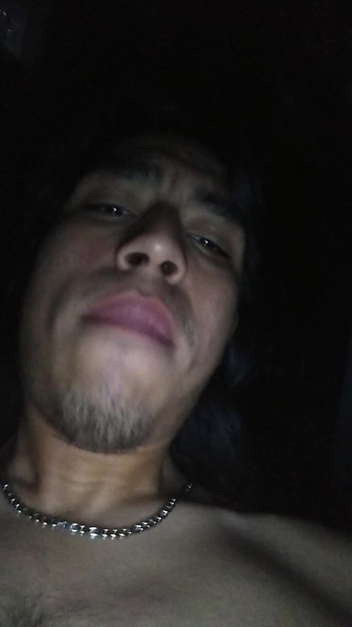 AlexAlejandro13: Menikmati malam bersama pelanggan