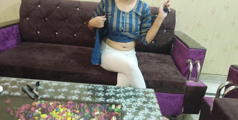 Saarabhabhi6: ヒンディー語セックスストーリーロールプレイ-継母は彼女の友人のふりをして友情の日に義理の息子を結婚させました