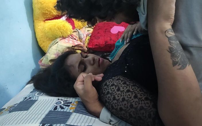 Vaigavarun45: Calda moglie cazzo duro in camera da letto sari