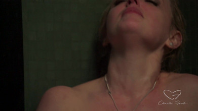 CharlieForde: Splash dotato di charlie Forde, Marina Lee