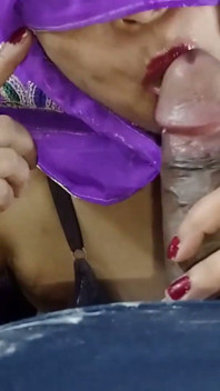 Hot Village Bhabhi XXX Cum Mouth Video Scene