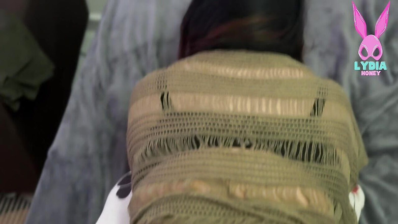 Lizzz melayu: Üvey erkek kardeşin tarafından yalanması çok lezzetli