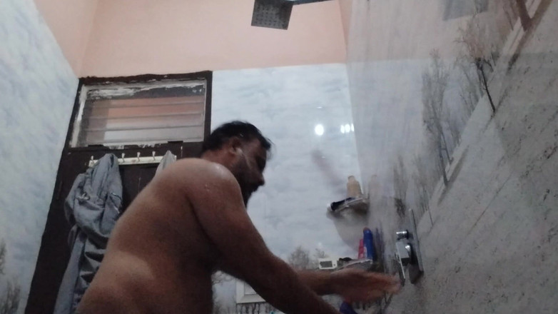 Austin Rose: 누드 목욕하는 슈가 아빠