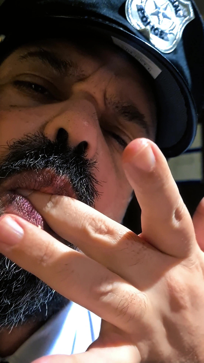 Punchbagplz: Medvědí policajt POV - uctívání a dominance