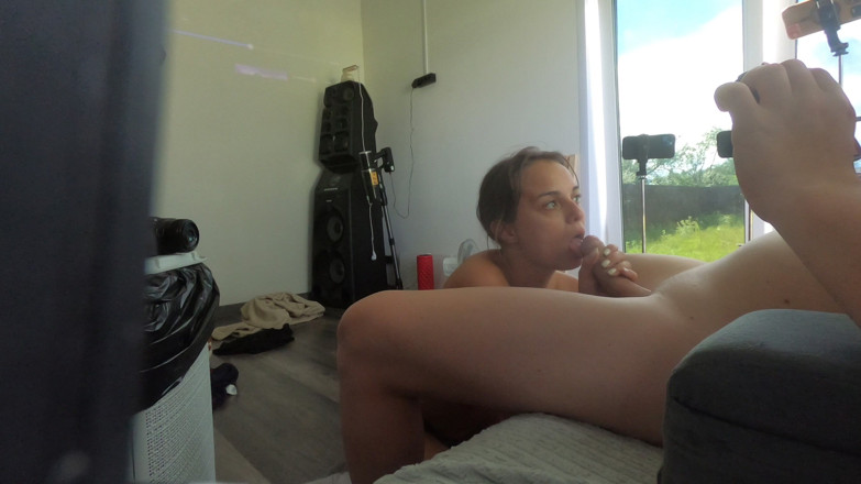 Karlson78: ช่วงเวลาอันแสนหวานจบลงด้วยการวางบนแก้มอวบอ้วนของเธอ