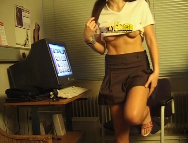 Flash Model Amateurs: Focení s nádhernou hnědovlasou kočičkou