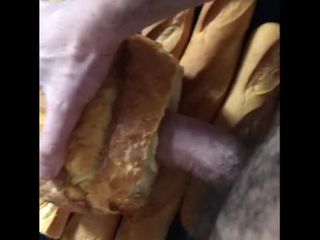 Fs fucking: Трахаю буханку хлеба