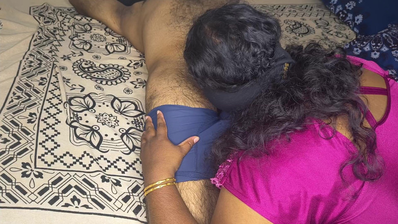 sweetymallu: Cô vợ nội trợ Malayalee tận hưởng với người lái...