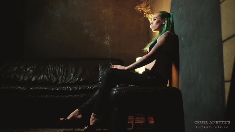 Cruel Anettes fetish world: Sendirian setelah seharian