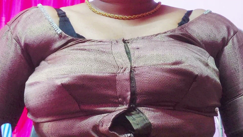 Desi Mohini: Un garçon desi baise avec une belle demi-sœur