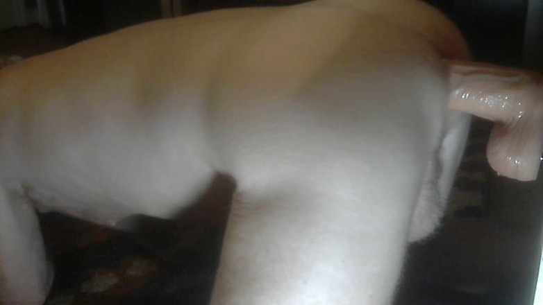 RobertLacrosse: Dildo besar menjilat pantat saya