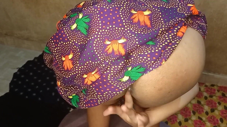 Neelima69: Vesnická slavná Lungi Didi Hindi Audio