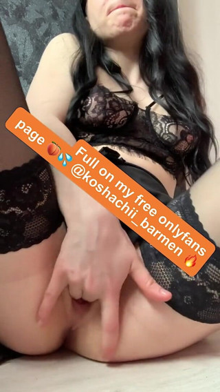 Kitty Baar: Hot milf masturbation