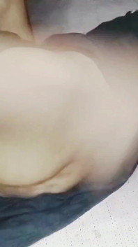 Sledování porna s nevlastní sestrou a šukání jejího hardcore sexuálního příběhu