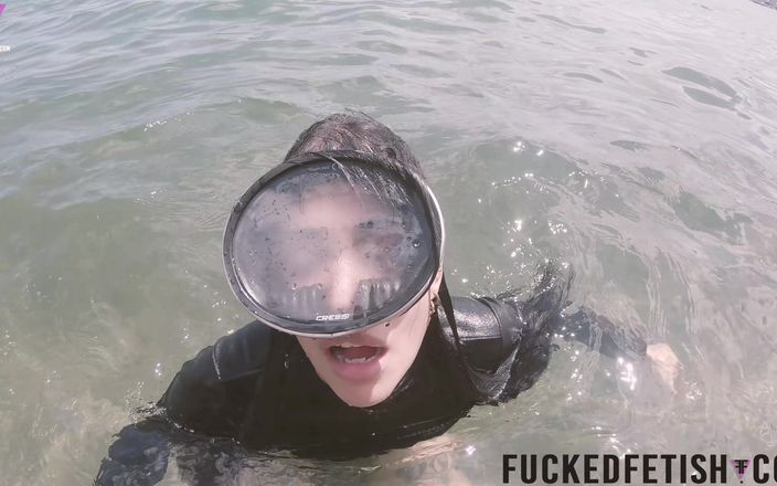 Fucked fetish: カリブ海は女神のブレスプレイマスクダイビンググラスを受け取ります